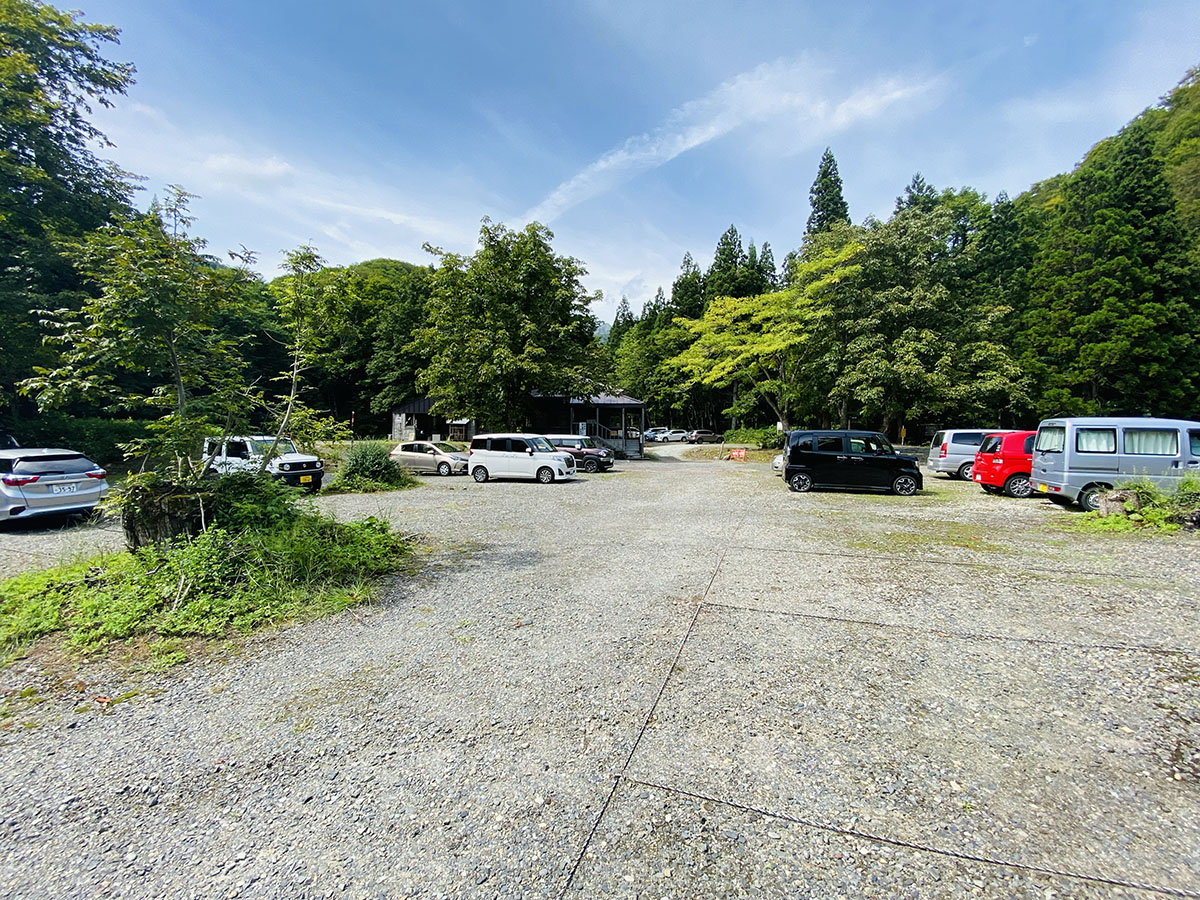 御沢野営場から飯豊山登山（切合小屋テント泊）