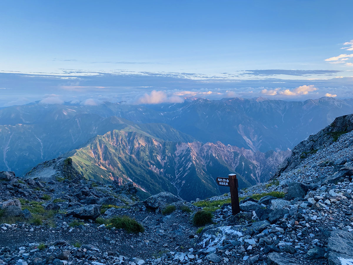 槍ヶ岳山荘から裏銀座