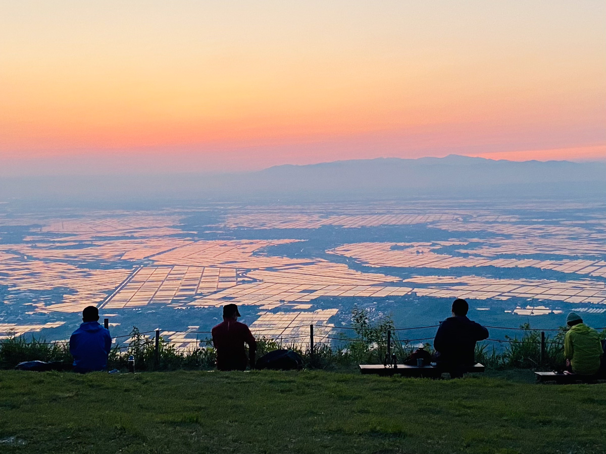 新潟県の角田山を日帰りご来光登山