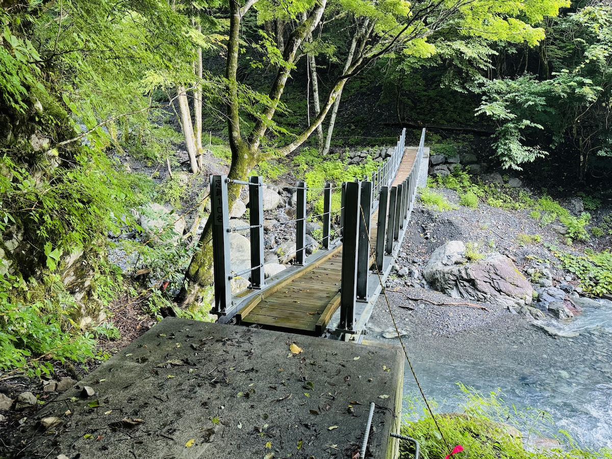 南アルプス3泊4日縦走登山1日目（畑薙ダム〜茶臼岳〜光小屋テント泊）