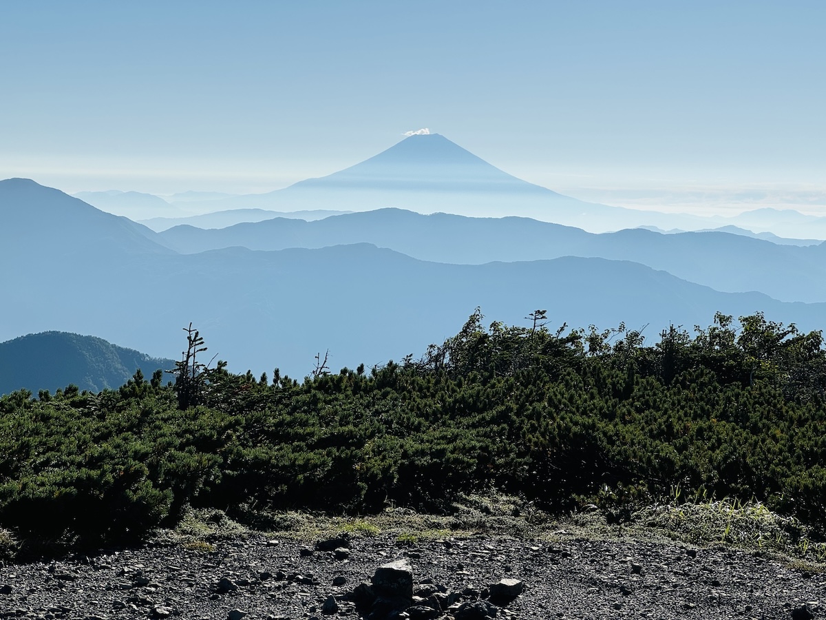 南アルプス3泊4日縦走登山2日目（光小屋〜光岳〜上河内岳〜聖平小屋テント泊）