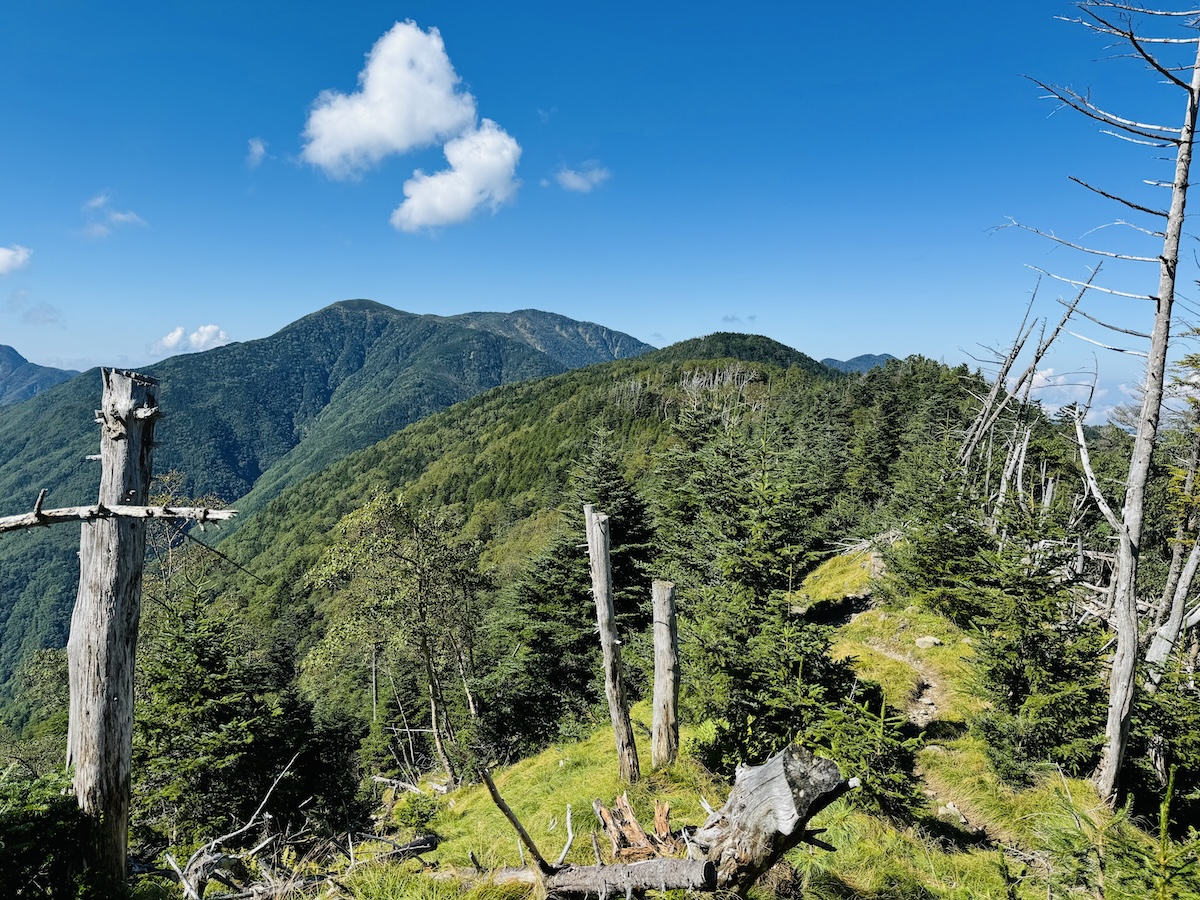 南アルプス3泊4日縦走登山2日目（光小屋〜光岳〜上河内岳〜聖平小屋テント泊）