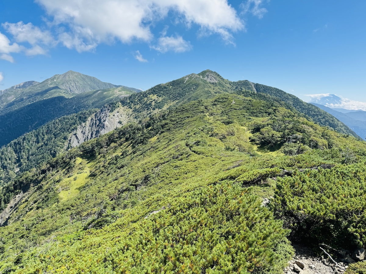 南アルプス3泊4日縦走登山2日目（光小屋〜光岳〜上河内岳〜聖平小屋テント泊）