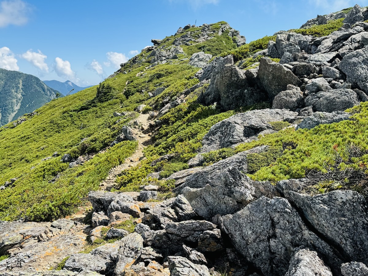 南アルプス3泊4日縦走登山2日目（光小屋〜光岳〜上河内岳〜聖平小屋テント泊）