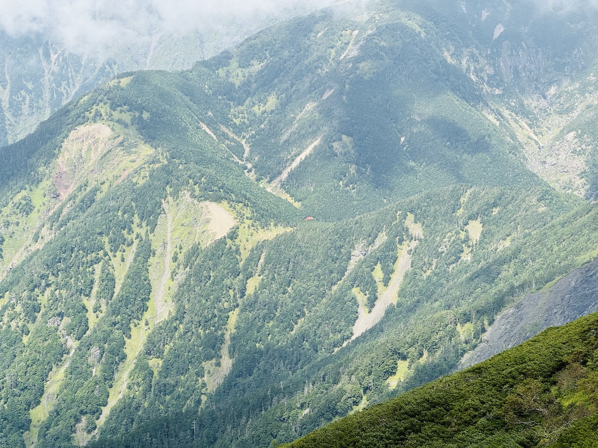 南アルプス3泊4日縦走登山2日目（光小屋〜光岳〜上河内岳〜聖平小屋テント泊）