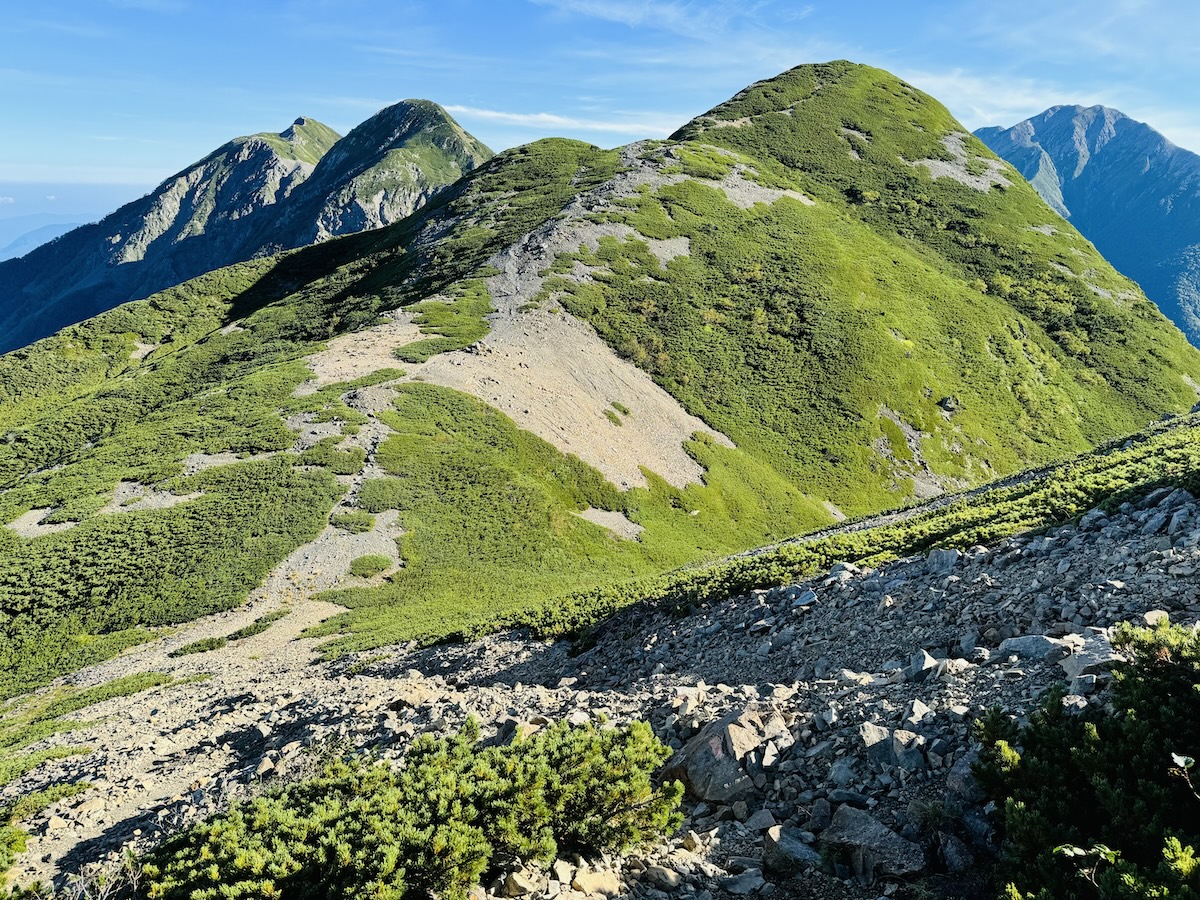 南アルプス3泊4日縦走登山3日目（聖平小屋〜聖岳〜赤石岳〜荒川小屋泊）