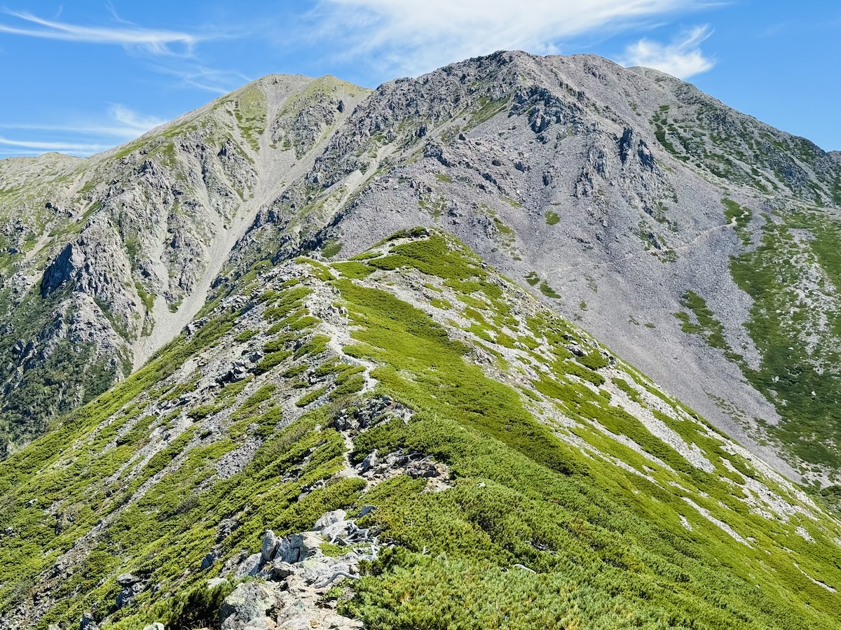 南アルプス3泊4日縦走登山3日目（聖平小屋〜聖岳〜赤石岳〜荒川小屋泊）