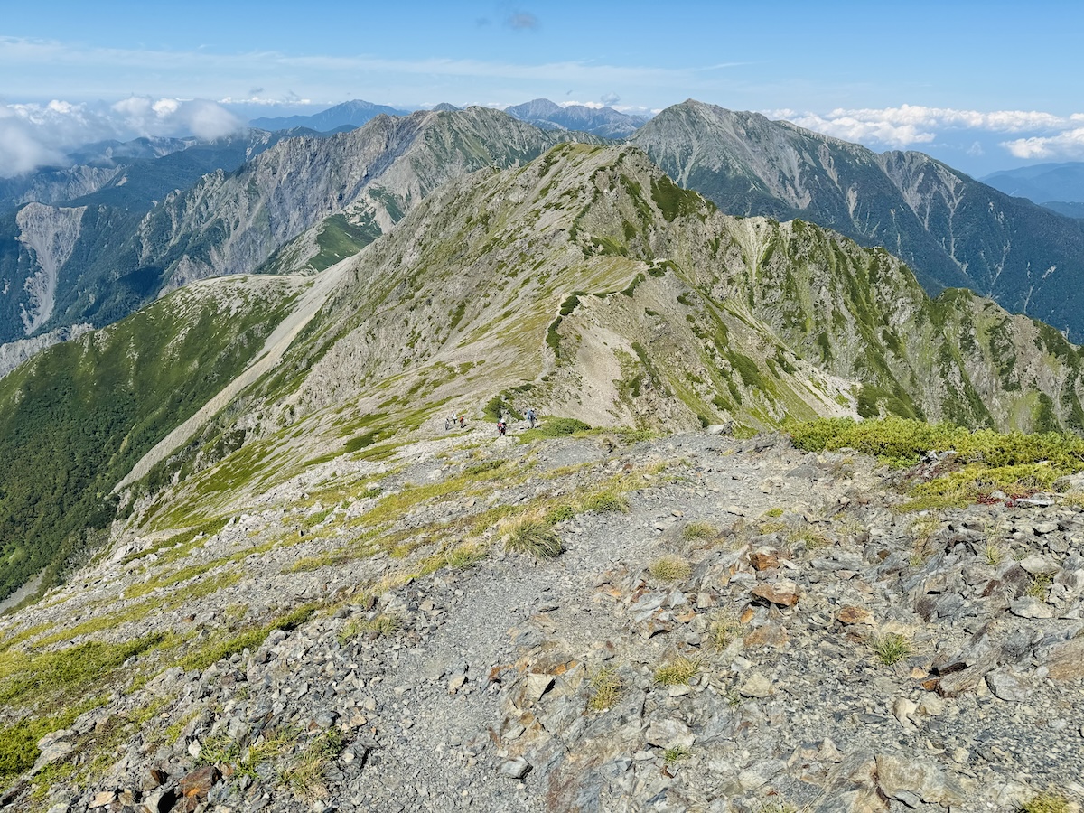 南アルプス3泊4日縦走登山3日目（聖平小屋〜聖岳〜赤石岳〜荒川小屋泊）