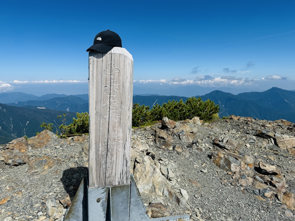 南アルプス3泊4日縦走登山3日目（聖平小屋〜聖岳〜赤石岳〜荒川小屋泊）