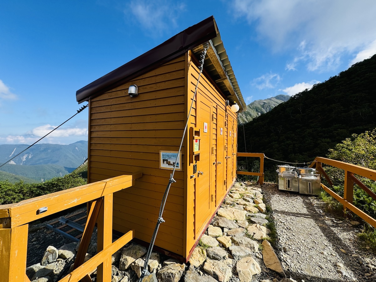 南アルプス3泊4日縦走登山3日目（聖平小屋〜聖岳〜赤石岳〜荒川小屋泊）