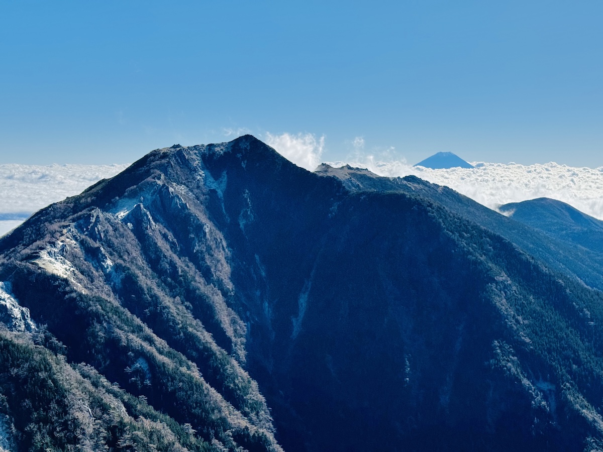 百名山・鳳凰山日帰り登山日記（青木鉱泉周回、登りドンドコ沢、下り中道）