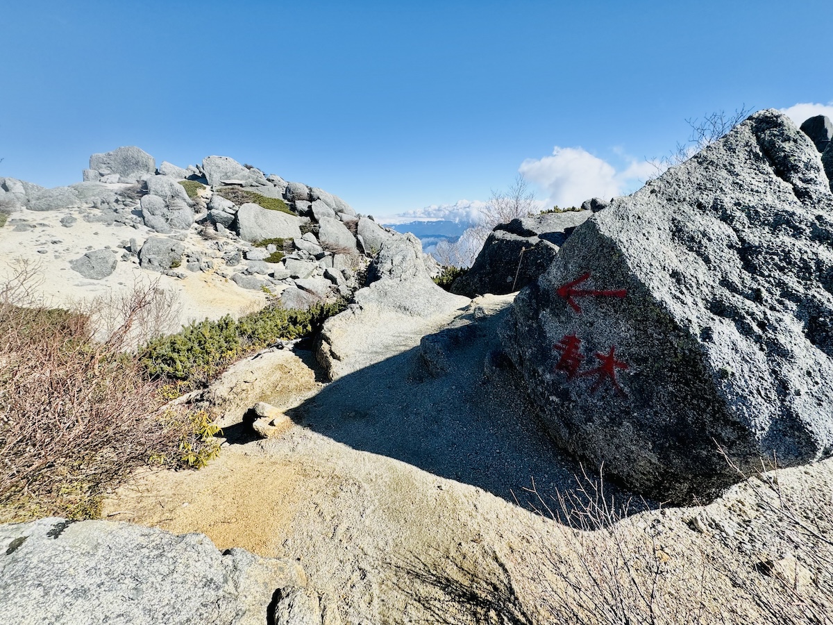 百名山・鳳凰山日帰り登山日記（青木鉱泉周回、登りドンドコ沢、下り中道）